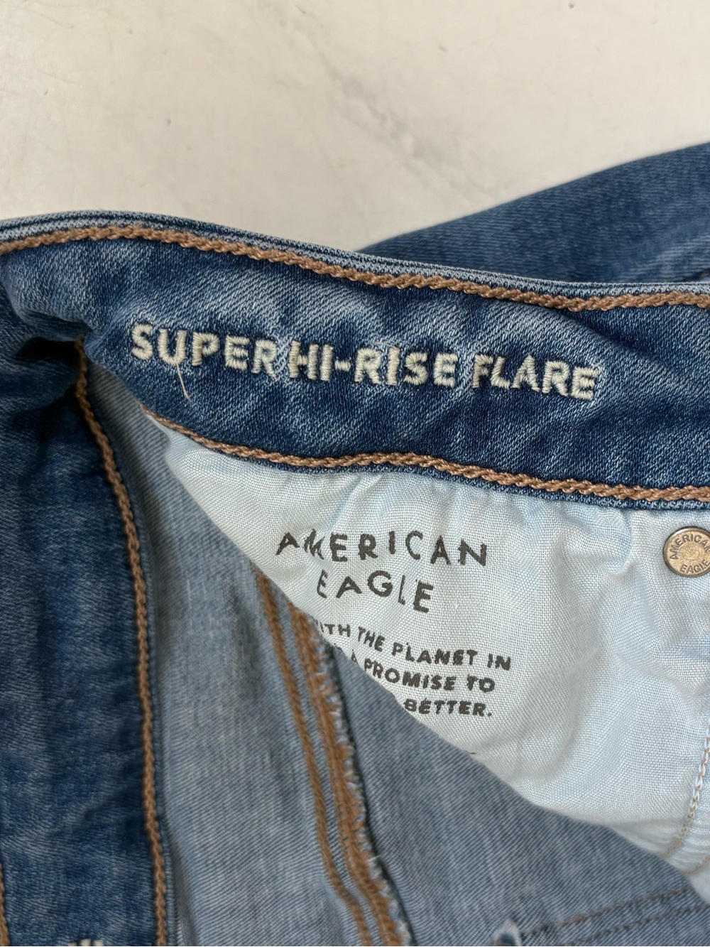 American Eagle Size 12 Super Hi Rise Flare Jeans Medium Wash Western Denim - Picture 6 of 8